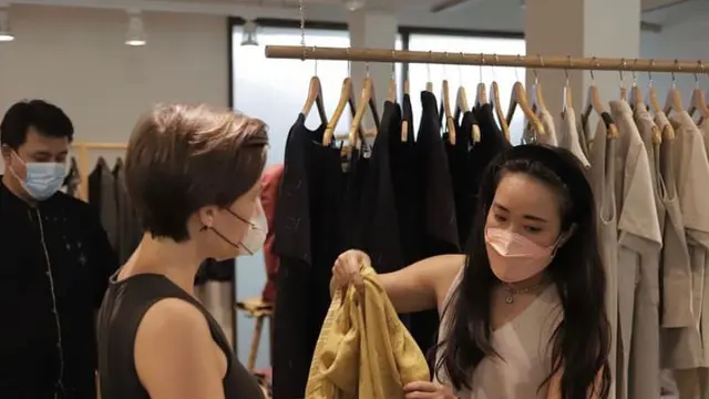 Fimela Awards Fashion Designer of The Year: Anastasia Setiobudi, Buat Karya dengan Prinsip Keberlanjutan dan Slow Fashion