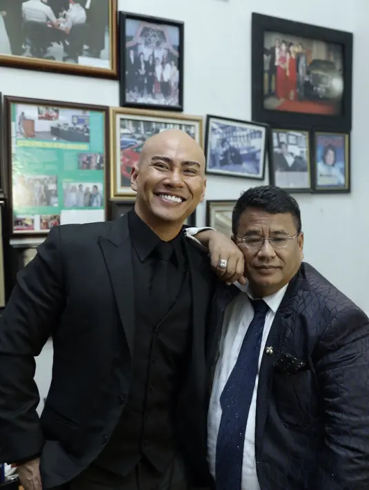 Seperti di ketahui, Mario Teguh melaporkan Deddy Corbuzier dengan tuduhan pencemaran nama baik dan fitnah. Hal itu terkait wawancara Deddy dengan Kiswinar, anak Mario Teguh. (Galih W. Satria/Bintang.com)