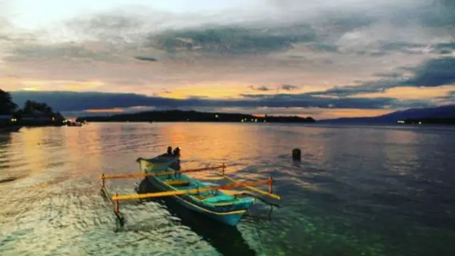 Bawah Laut Teluk Doreri di Manokwari, Papua Barat