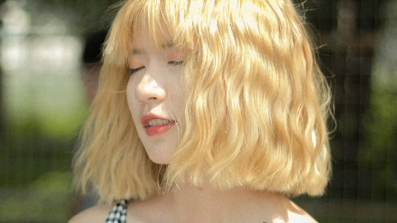 Ilustrasi rambut blonde