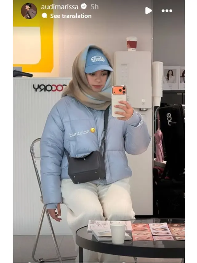 6 Gaya Musim Dingin Audi Marissa Bak Pakai Hijab saat Liburan Terbaru di Korea