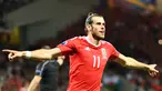 Pemain Wales, Gareth Bale merayakan golnya ke gawang Rusia pada laga grup B Euro cup 2016 di Stadion Municipal, Toulouse, Selasa (21/6/2016) dini hari WIB. Wales menang 3-0. (AFP/Pascal Guyot)