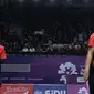 Ganda putri Indonesia, Della Destiara Haris/Rizki Amelia Pradipta bersorak saat melawan pemain Jepang, Misaki Matsumoto/Ayaka Takahashi pada semifinal Bulutangkis Beregu Putri Asian Games 2018 di Jakarta, Selasa (21/8). (Liputan6.com/Helmi Fithriansyah)