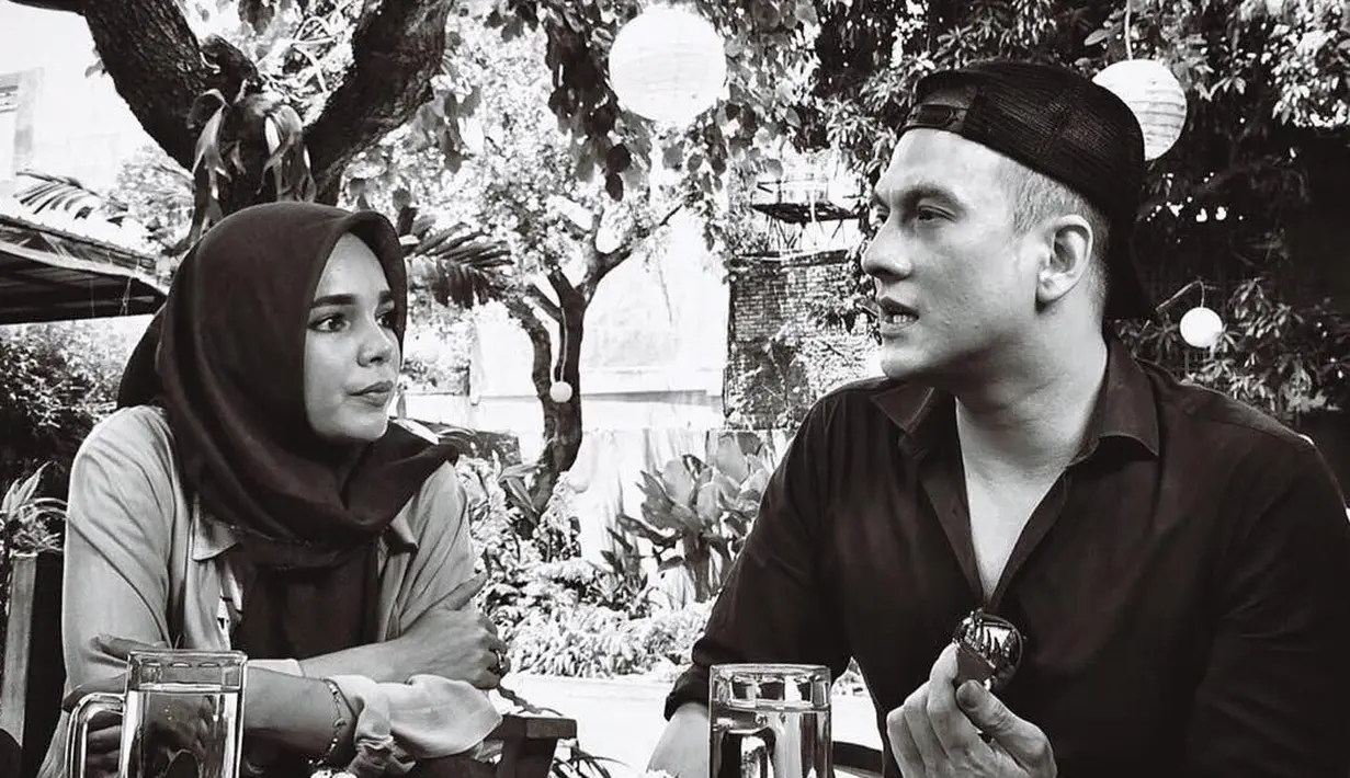 Bertrand Antolin dan Dewi Sandra Dewi sudah bersahabat sejak lama. Wajar jika akhirnya Bertrand berteman baik dengan Agus Rahman. (Foto: instagram.com/bertrand1407)