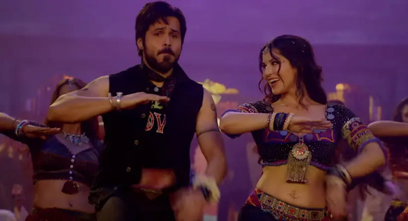 Sunny Leone dan Emraan Hashmi dalam video klip lagu Piya More. (T-Series)