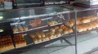 Toko kue dan roti Sumber Hidangan di Jalan Braga, Bandung. (Liputan6.com/Huyogo Simbolon)