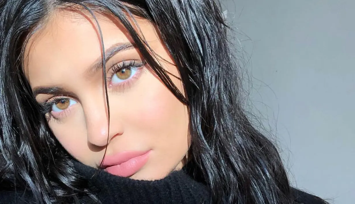 Lebih lanjut ia mengatakan bahwa Kim menyadari kesulitan untuk mengatur image selebriti yang telah ia sandang selama ini. Apalagi kini kehamilannya tak lagi begitu rahasia. (instagram/kyliejenner)