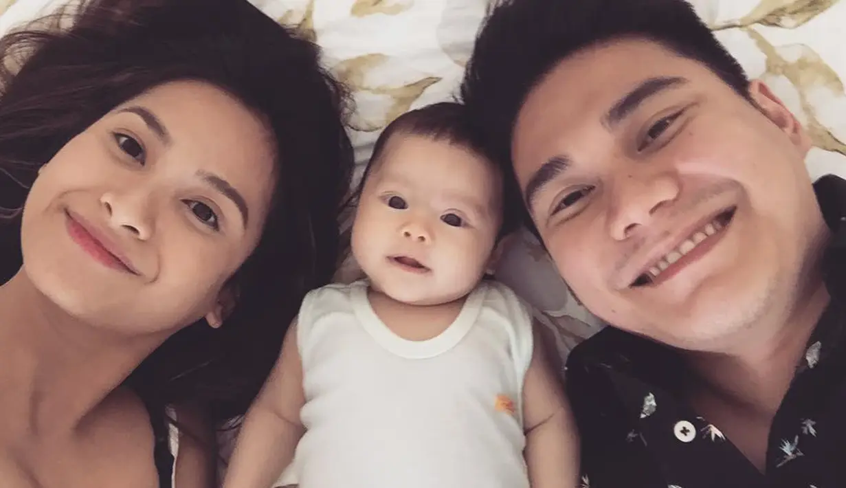Bridgia Kalina Kharisma, anak pertama pasangan Acha Septriasa dan Vicky Kharisma ini tentu hadir menjadi semangat baru bagi mereka. Happi Anniversary, Acha dan Vicky! (Instagram/septriasaacha)