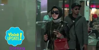 Kisah perjalanan umrah Syahrini 