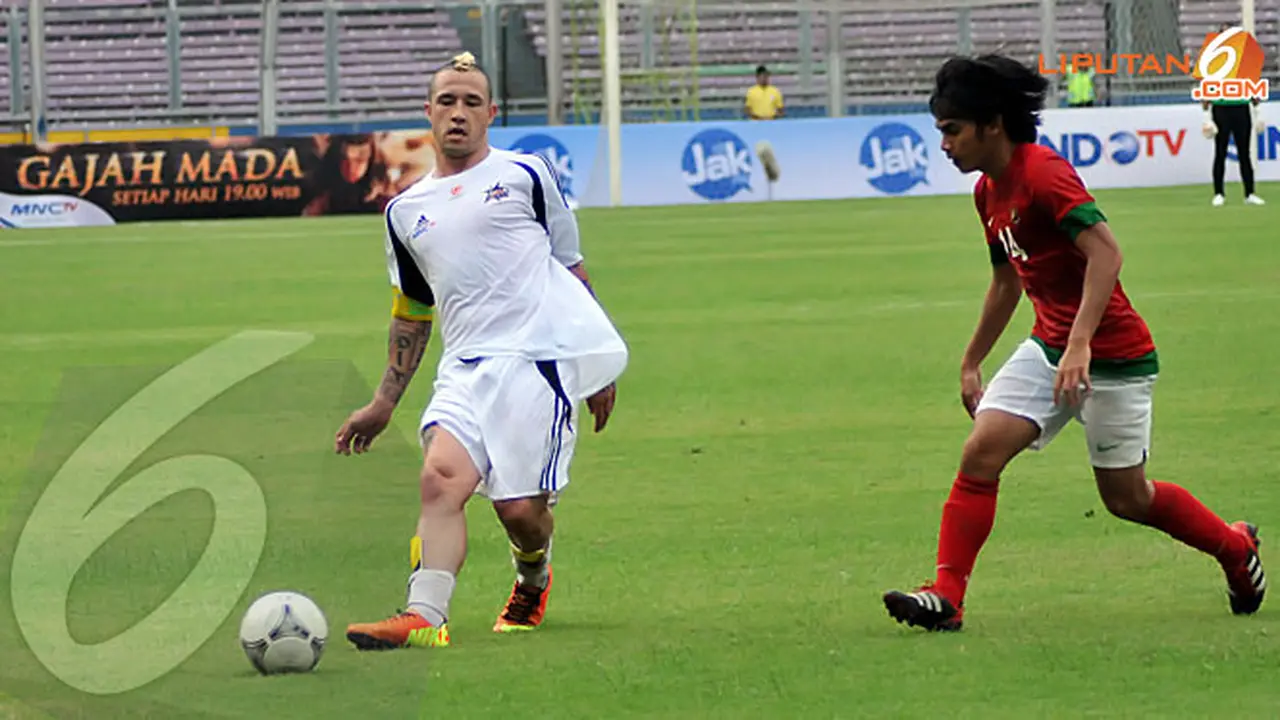 radja-nainggolan-130619c.jpg