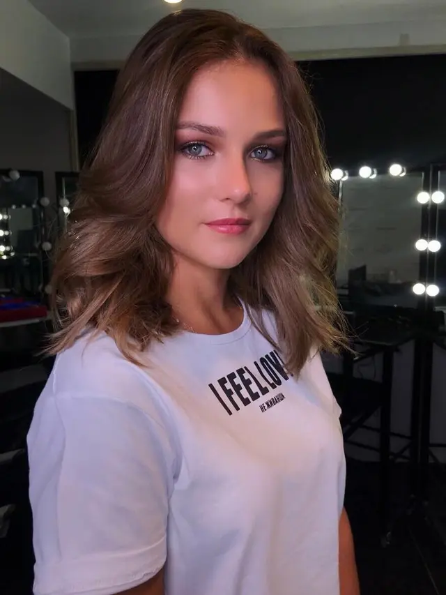 Cantiknya Anna Kalinskaya, Petenis 20 Tahun Asal Rusia