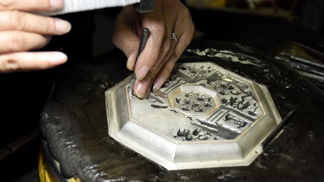 Intip Pembuatan Perkakas Emas dan Perak di China