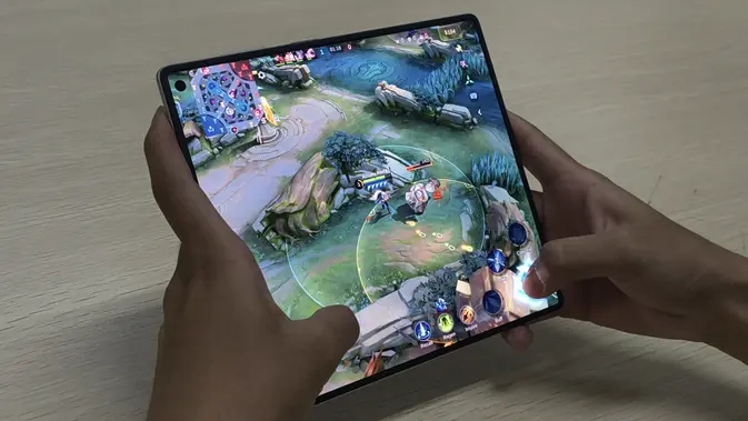 <p>vivo X Fold 5 saat digunakan bermain MLBB, (Liputan6.com/Anka Fergy Agustian)</p>