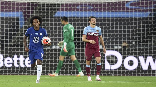 FOTO: Chelsea Tumbang di Markas West Ham United