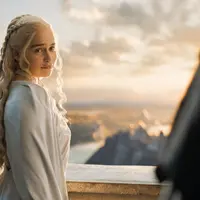22 Fakta Emilia Clarke, Sang Sexiest Woman Alive (via techinsider.io)