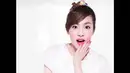 Dara adalah salah satu personel 2NE1 yang sangat aktif bermain di media sosial. (www.fanpop.com)