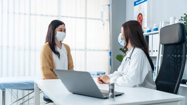 Kenali Kondisi Hiperhidrosis, Produksi Keringat Berlebihan yang Bikin Nggak Pede Saat Beraktivitas