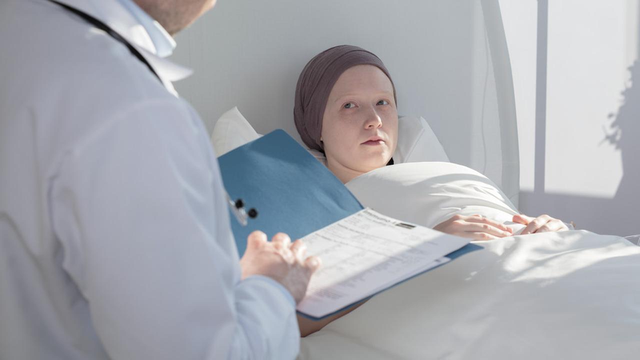 Benarkah Hipnotis Bisa Membantu Anak Penderita Kanker? (Photographee.eu/Shutterstock)