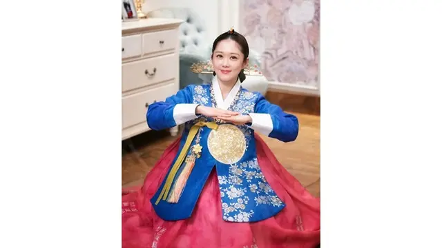 Digosipkan Akan Menikah dengan Kim Nam Gil, Ini 7 Pesona Jang Nara