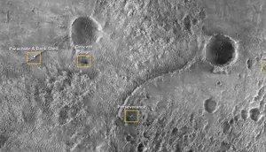 Gambar pertama dari Perseverance Rover NASA di permukaan Mars dari kamera High Resolution Imaging Experiment (HiRISE) di atas Mars Reconnaissance Orbiter (MRO) NASA menunjukkan banyak bagian dari sistem pendaratan misi Mars 2020 yang membawa rover dengan aman. (Foto: NASA)