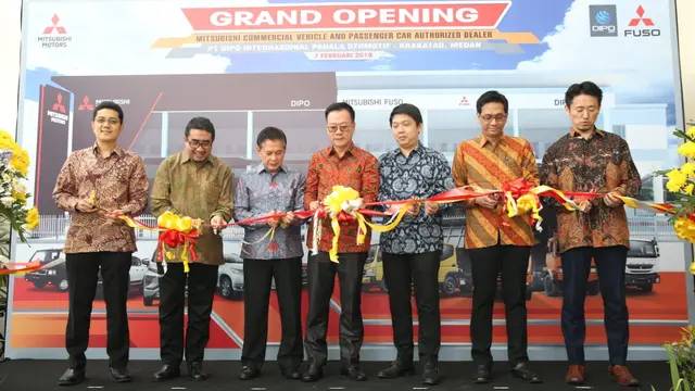 Mitsubishi Fuso Buka Dealer ke-230 di Medan