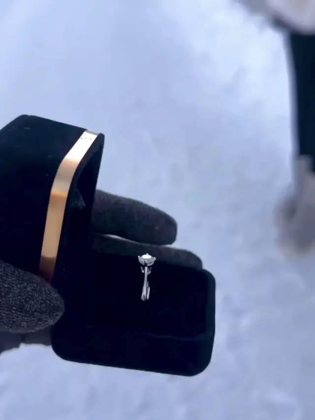 Brisia Jodie Dilamar Jonathan Alden di Hamparan Salju Swiss. [@brisiajodie96]