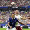 Arsenal Tergoda Bek Serbabisa Prancis Milik Barcelona