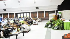Citizen6, Halim: Rakornas satu hari ini, dihadiri oleh 226 peserta, terdiri dari unsur TNI berjumlah 119 orang yang merupakan para pejabat Komandan Korem dan Asisten Teritorial jajaran Kodam serta pejabat TNI lainnya. (Pengirim: Badarudin Bakri)