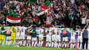 Di menit 75, Irak menjauh setelah pemain pengganti Aymen Hussein ikut mencetak gol. Hussein memenangi duel udara dengan Rizky Ridho. Tanpa ampun, Hussein menyambar bola liar di kotak penalti dengan sepakan keras menghujam gawang Ernando. Skor 1-3 untuk Irak bertahan sampai peluit panjang ditiup wasit. (AP Photo/Hussein Sayed)