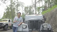 Calon Wakil Gubernur Emil Dardak mengikuti ekspedisi bersama komunitas Jeep (Liputan6.com/Dian Kurniawan)
