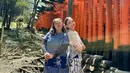 Dalam perjalanan satu hari ke Kyoto bersama teman-teman dari @arkamaya_sukma, Ira menyempatkan diri mengunjungi Fushimi Inari Taisha, kuil Shinto terkenal dengan deretan ribuan gerbang torii berwarna oranye terang yang ikonik. [@irawbw].