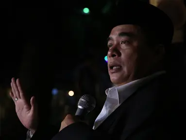 Mantan Ketua DPR RI, Ade Komarudin, saat memberikan keterangan pers di Jakarta, Senin malam (5/12). Dalam keterangan persnya Akom akan menempuh segala macam cara untuk mengembalikan nama baiknya. (Liputan6.com/JohanTallo)