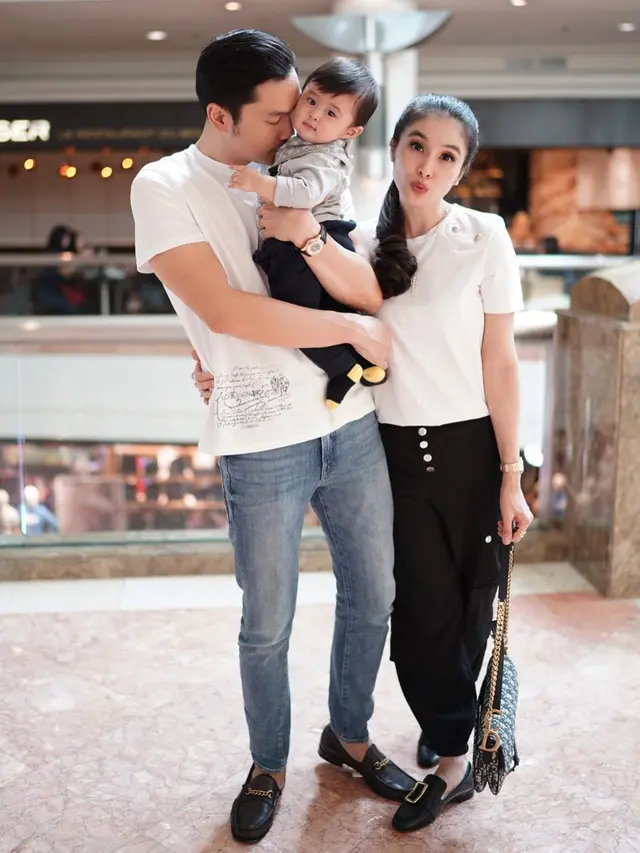 [Fimela] Sandra Dewi