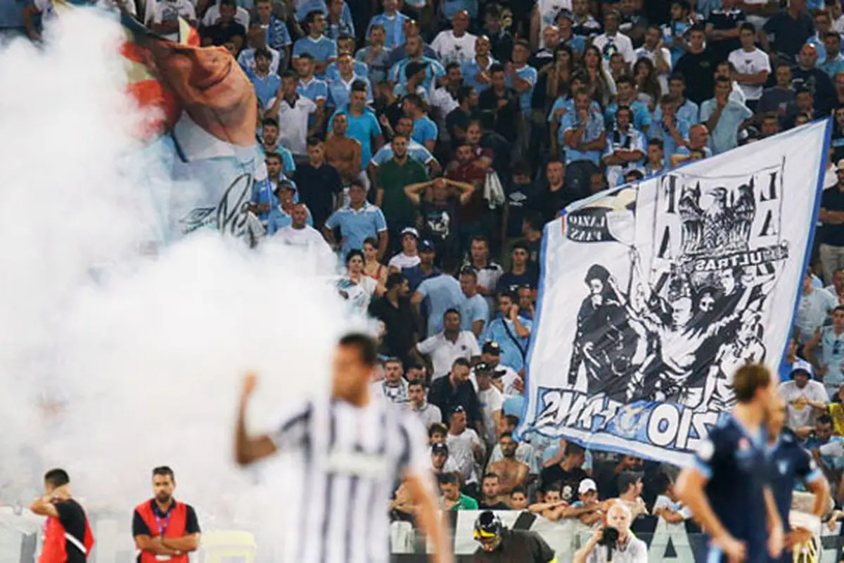 lazio-fans-131005c.jpg