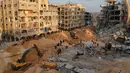 Proses pencarian jenazah ini bagian dari perjanjian gencatan senjata yang dimediasi oleh Amerika Serikat, yang mewajibkan Hamas mengembalikan seluruh sandera yang tewas. (AP Photo/Jehad Alshrafi)