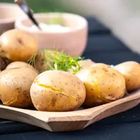 ilustrasi kentang kukus/GRACIELLADEMONNE/Shutterstock