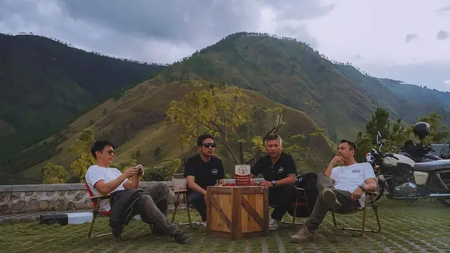 Raffi Ahmad, Gading Marten, Desta dan Ariel Noah