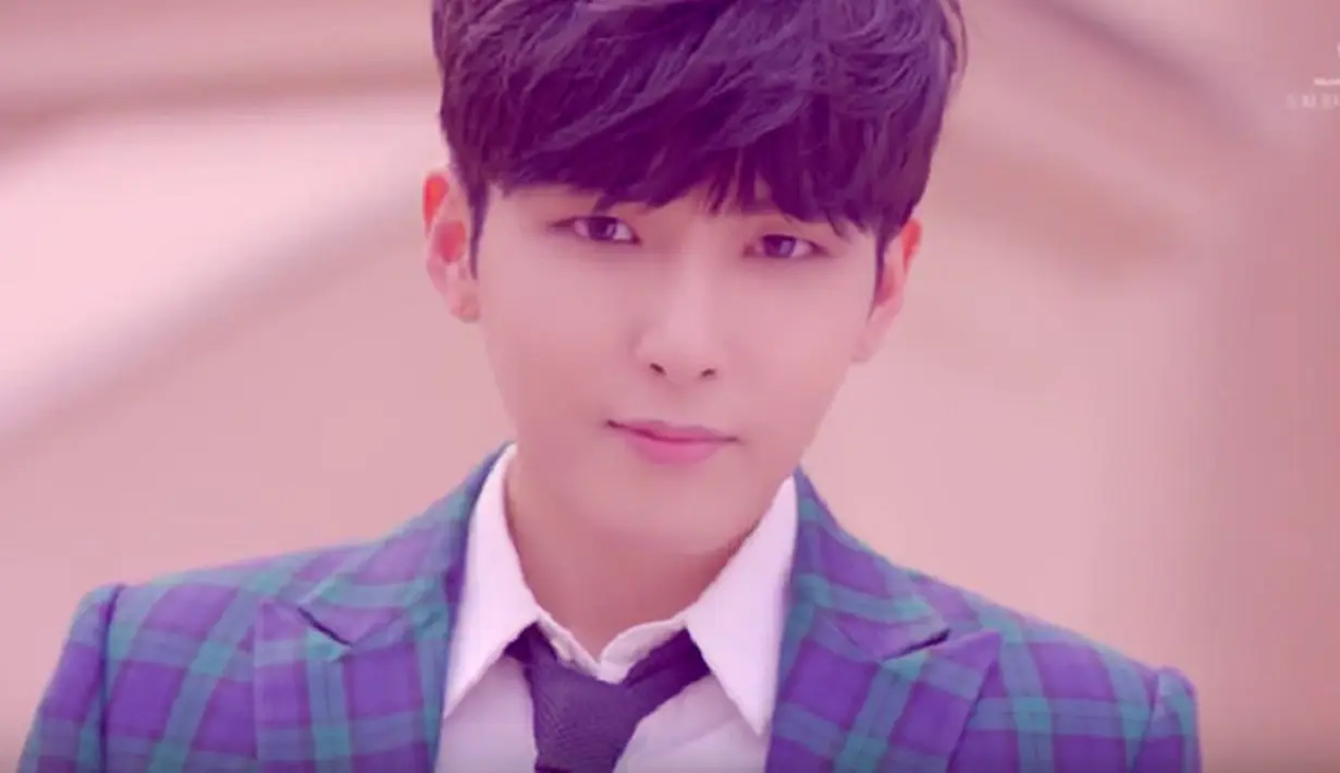 Reality show Super TV adalah acara reality yang dipandu oleh Super Junior. Pada season pertama, acara ini menampilkan aktivitas Super Junior seperti olahraga, games, dan kuis. (Foto: soompi.com)