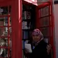 Kreatif, Telepon Umum Disulap Menjadi Perpustakaan