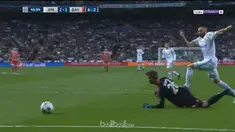 Berita video 2 gol Karim Benzema saat Real Madrid bermain imbang 2-2 kontra Bayern Munchen pada leg kedua semifinal Liga Champions 2017-2018. This video presented by BallBall.