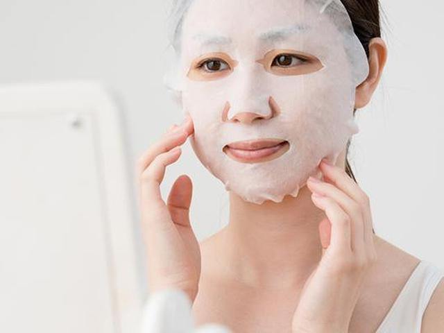 6 Cara Pakai Sheet Mask Yang Benar Ketahui Juga Manfaatnya Untuk Wajah Hot Liputan6 Com