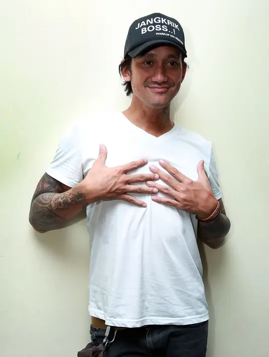 "Enggak tahu banyak apa enggak, tapi akan ada cewek seksinya. Saya takut kalau anak saya nonton. Film Warkop harus ada itu kan pada zamannya, sekarang akan ada tapi sangat smooth," ungkap Tora Sudiro. (Deki Prayoga/Bintang.com)