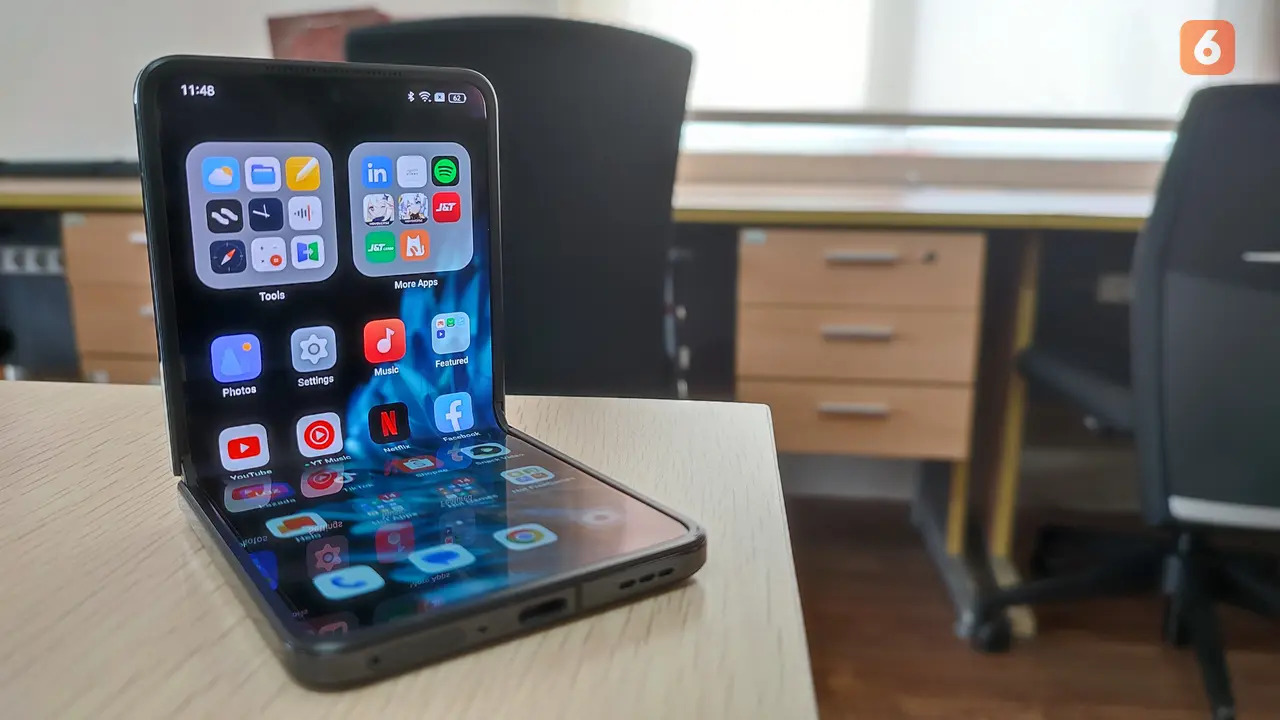 Oppo Find N2 Flip (Liputan6.com/Giovani Dio Prasasti)
