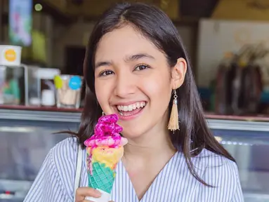 Cut Syifa mengawali kariernya sebagai pemain sinetron pada 2007 silam. Ia berperan sebagai Mutia dalam sinetron berjudul “Aisyah”. (Liputan6.com/IG/@cutsyifaa)