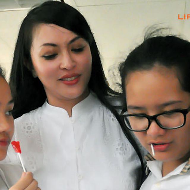 Anak Anak Adjie Massaid Kangen Lebaran Bareng Angelina Sondakh Showbiz Liputan6 Com