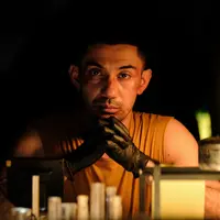 24 Jam Bersama Gaspar akan tayang pada 14 Desember 2023. Film yang diproduseri Angga Dwimas Sasongko menjanjikan kisah yang mendebarkan. [Foto: Netflix]