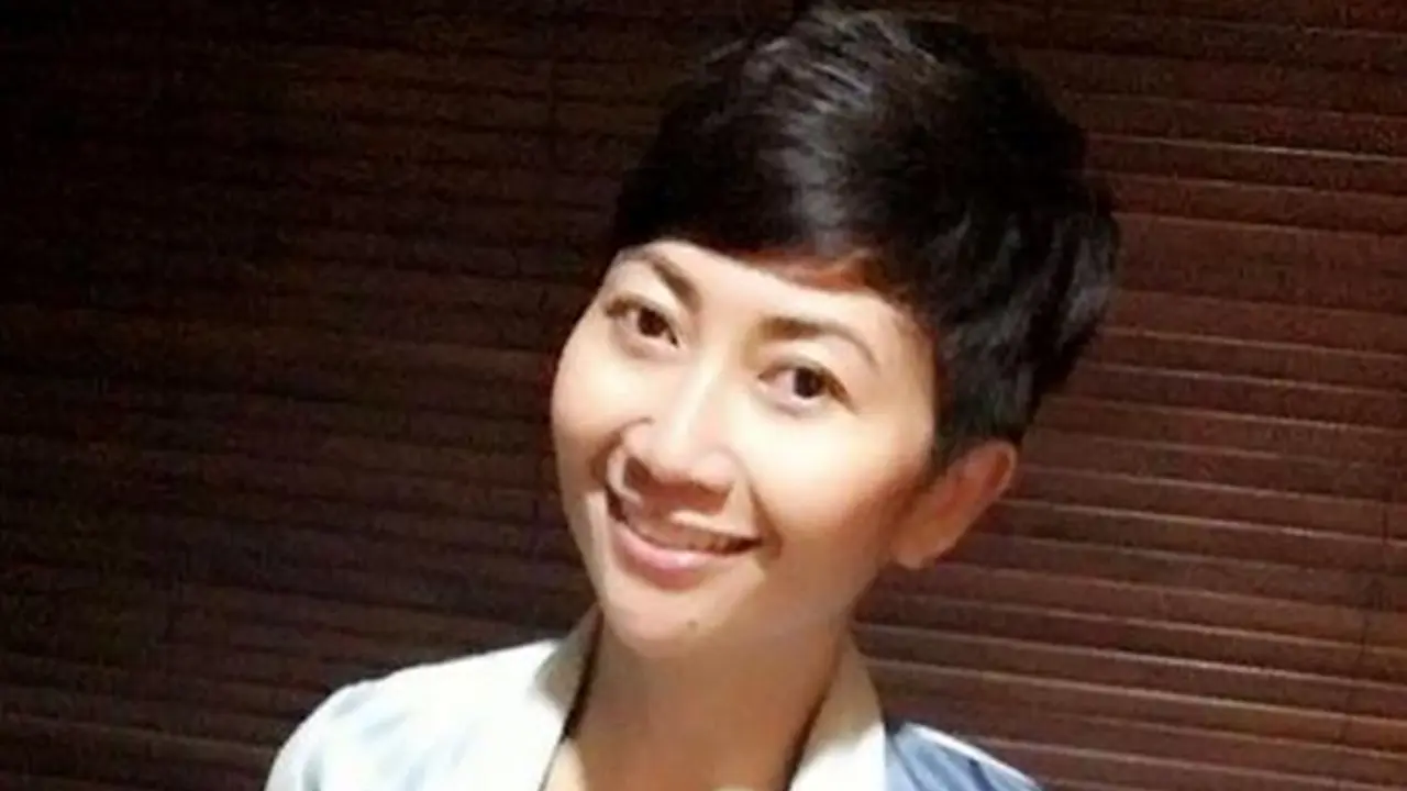 Foto Lawas Indy Barends Saat Awal Karier, Populer Karena Ceriwis