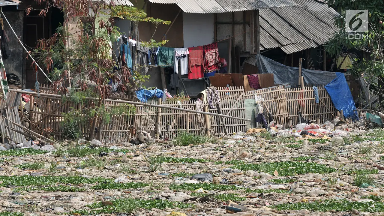 Sampah dan Busa Kembali Penuhi Kali Pisang Batu
