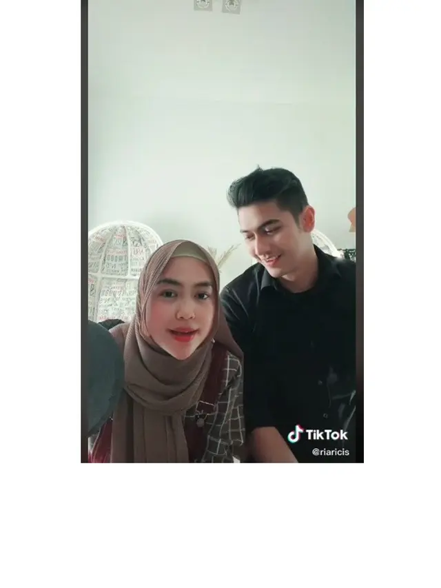 7 Potret Ria Ricis dan Teuku Ryan, Dikabarkan Dilamar pada September 2021