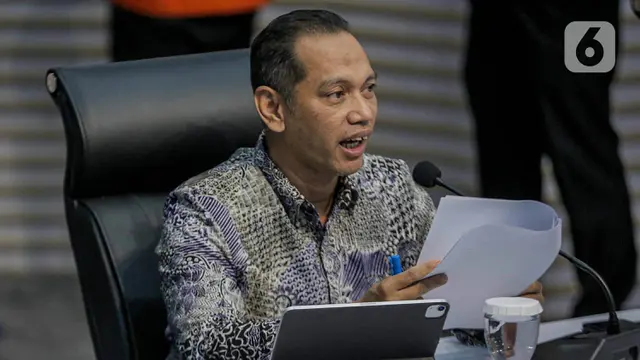 Bupati Labuhanbatu Erik Adtrada Ritonga Ditahan KPK